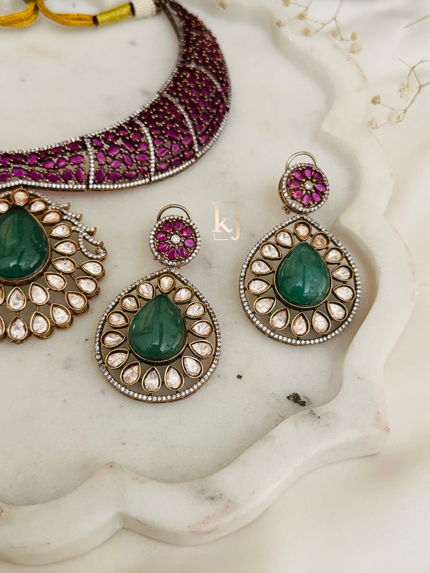 Lein necklace set