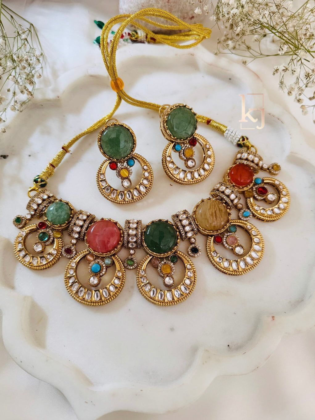 Inez choker set