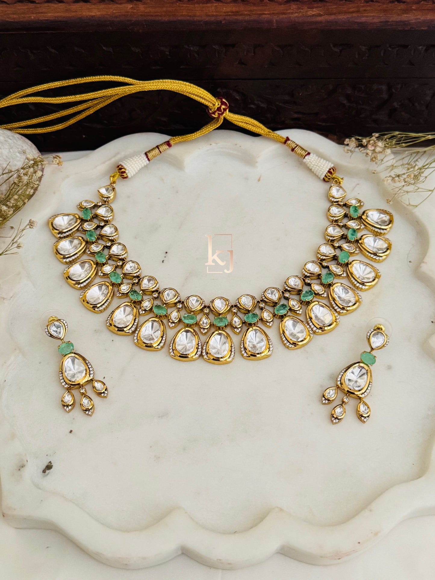 Luri necklace set