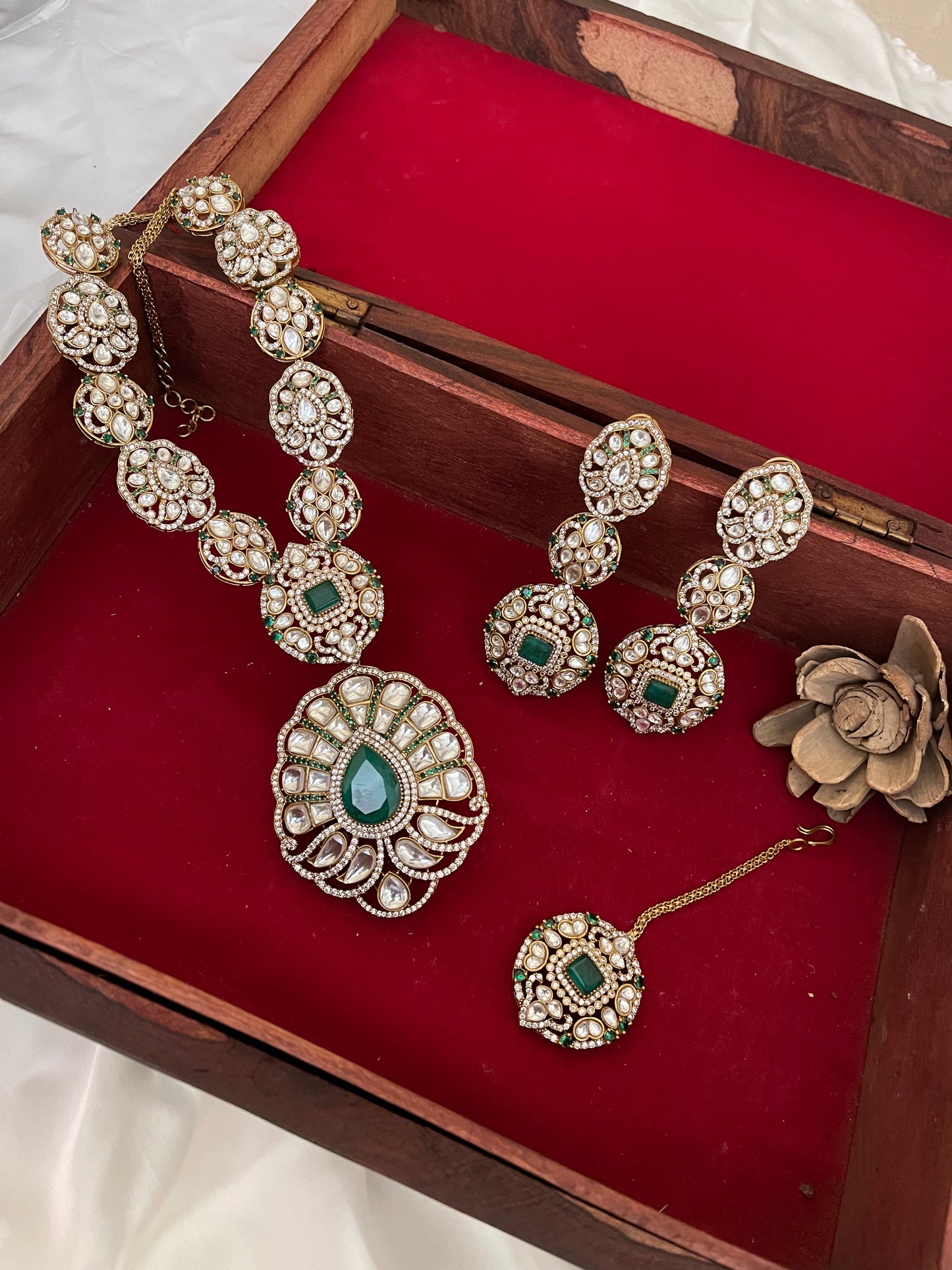 Erica Pendant set