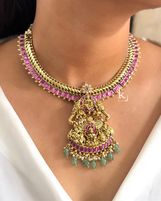 Madhira necklace set
