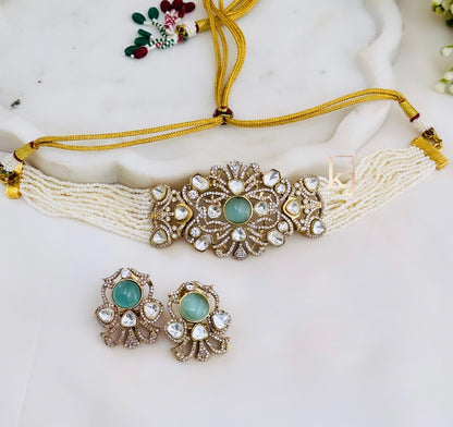 Noila choker set