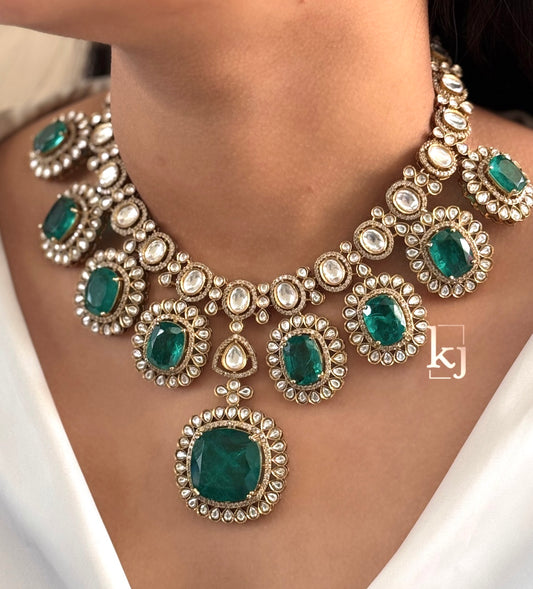 Eryn necklace set