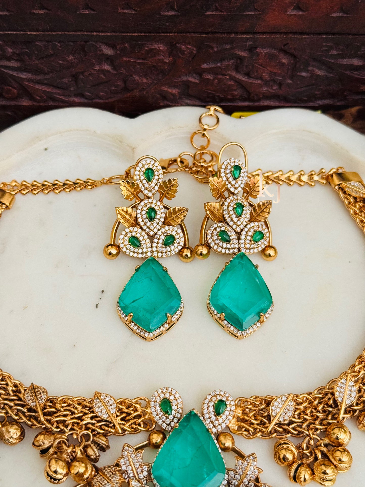 Miles necklace set
