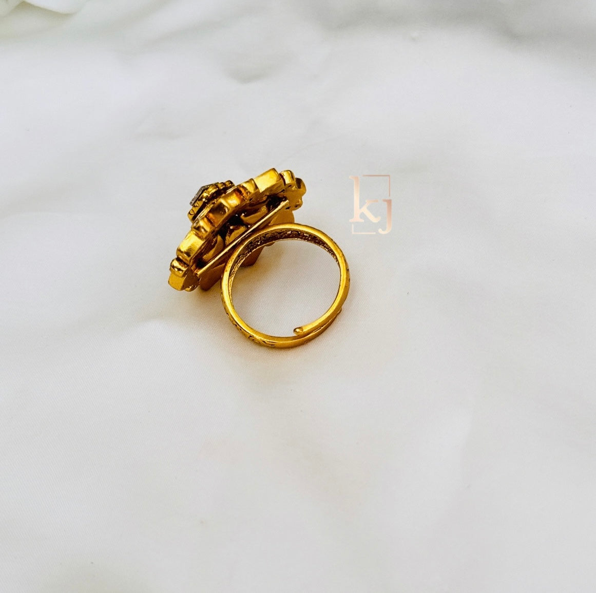 Azizah ring