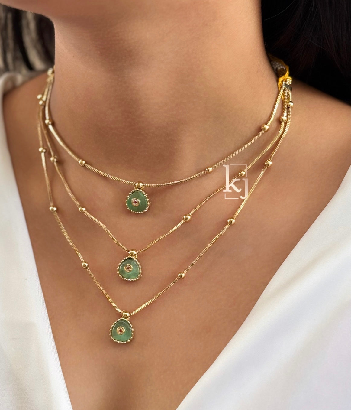 Hiona 3 layer elegant neck set