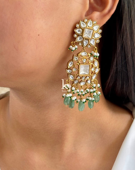 Eshvika earrings set