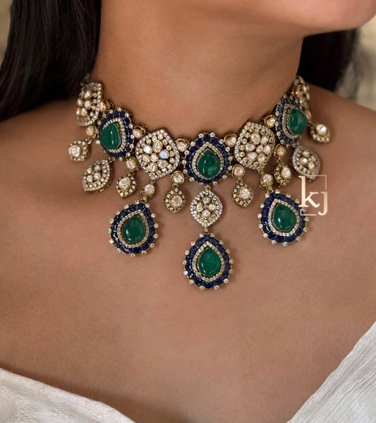 Posy choker set