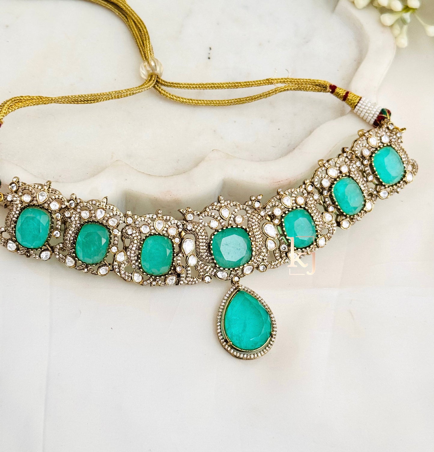 Xin choker set