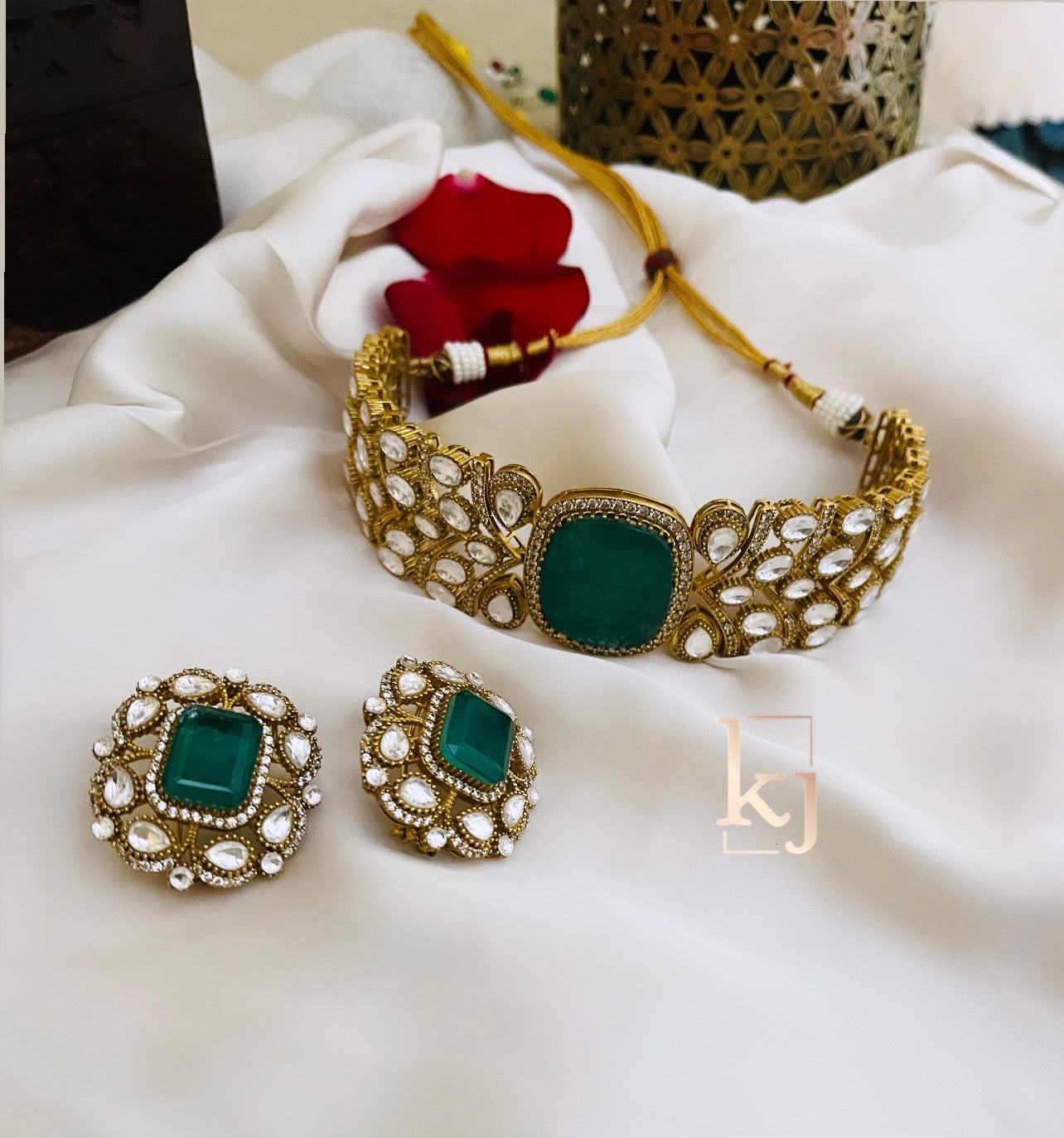 Anaya Choker Set