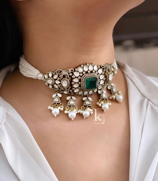 Amaira choker set