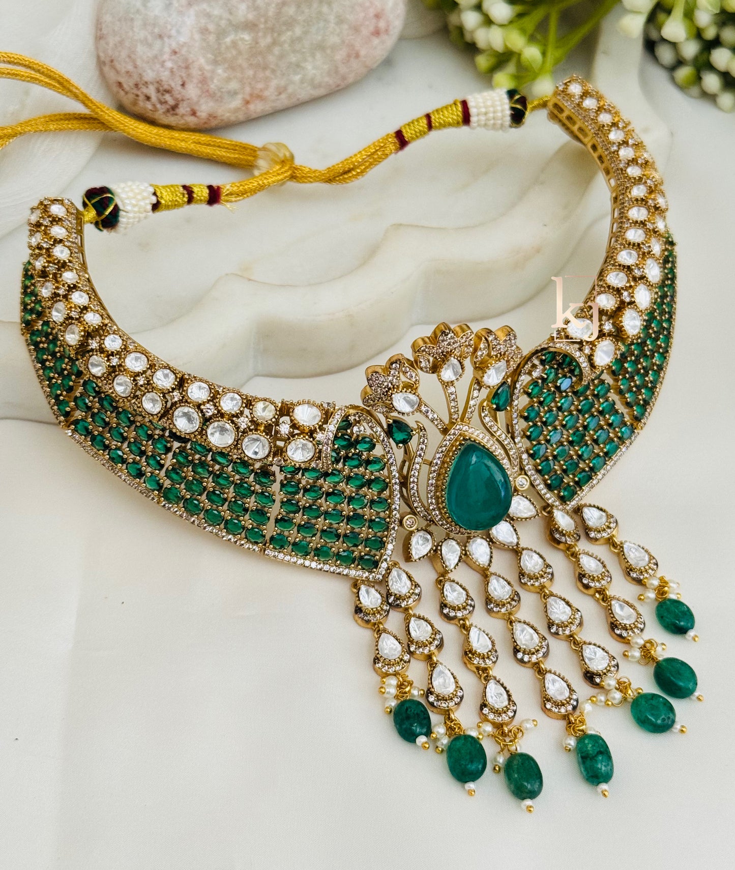 Sai Choker set