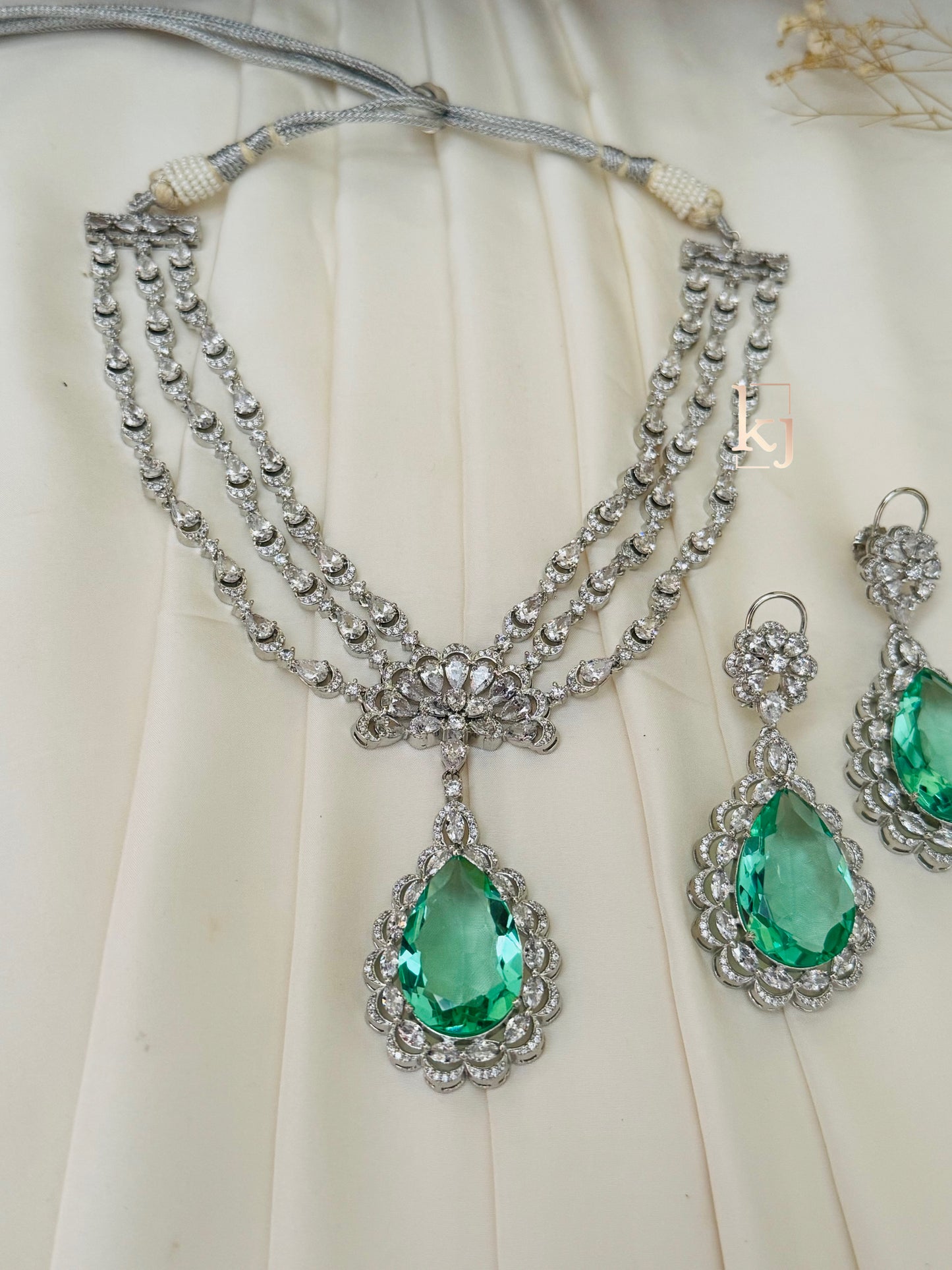 Kina pendent set