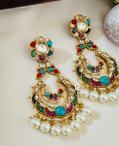 Tashiv earrings set