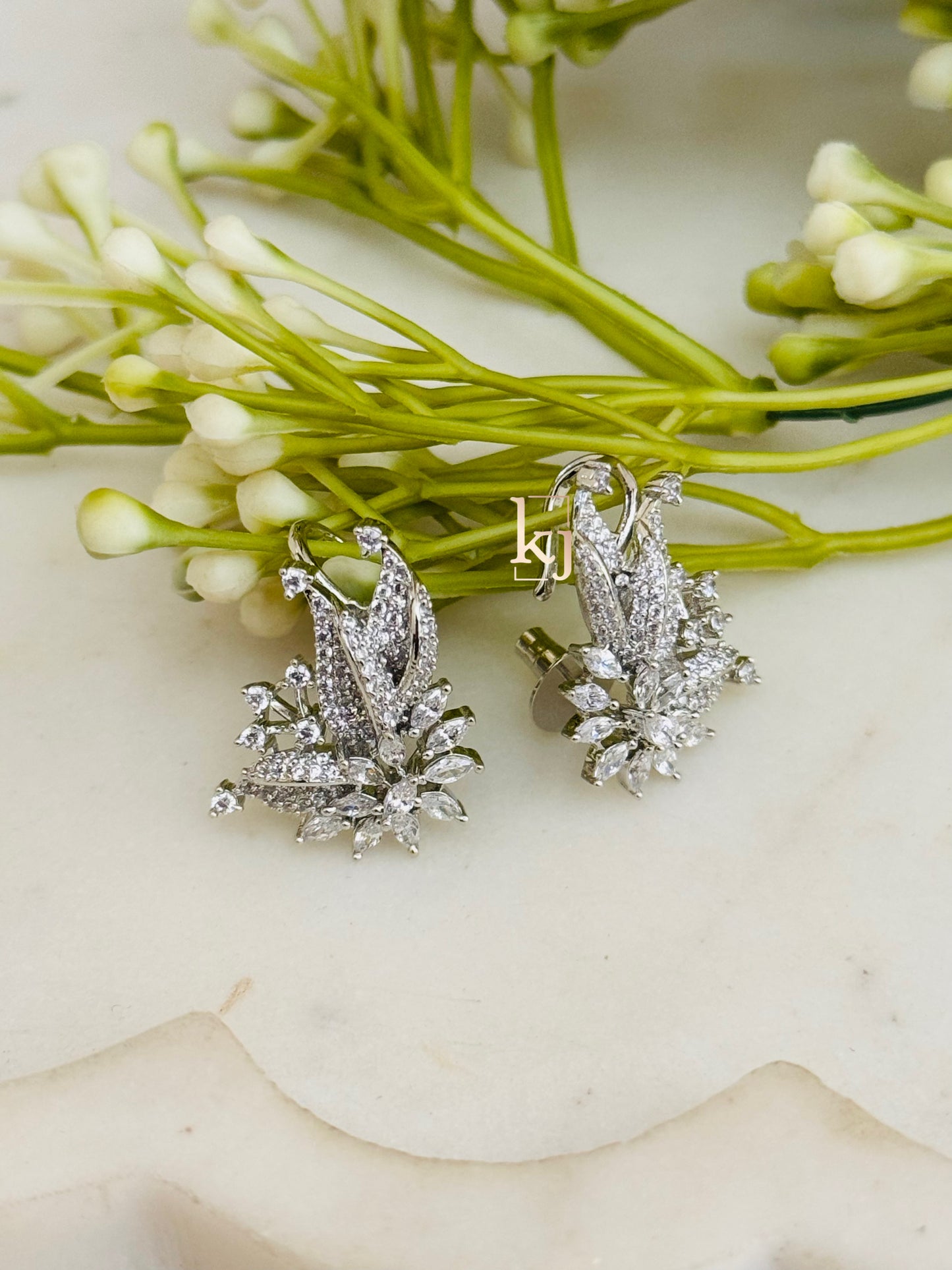 Valeria earcuff earrings