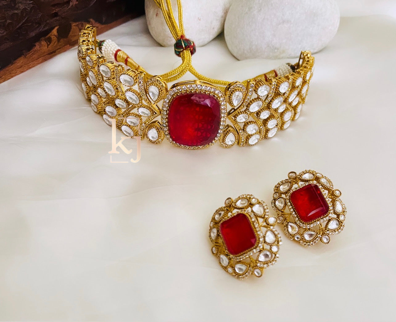 Anaya choker set