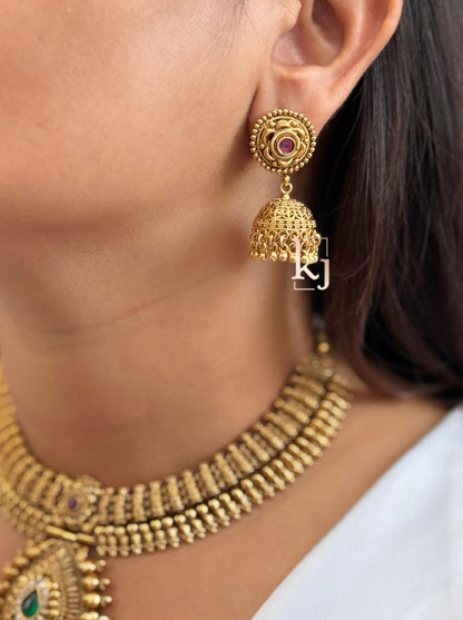 Methvi necklace set