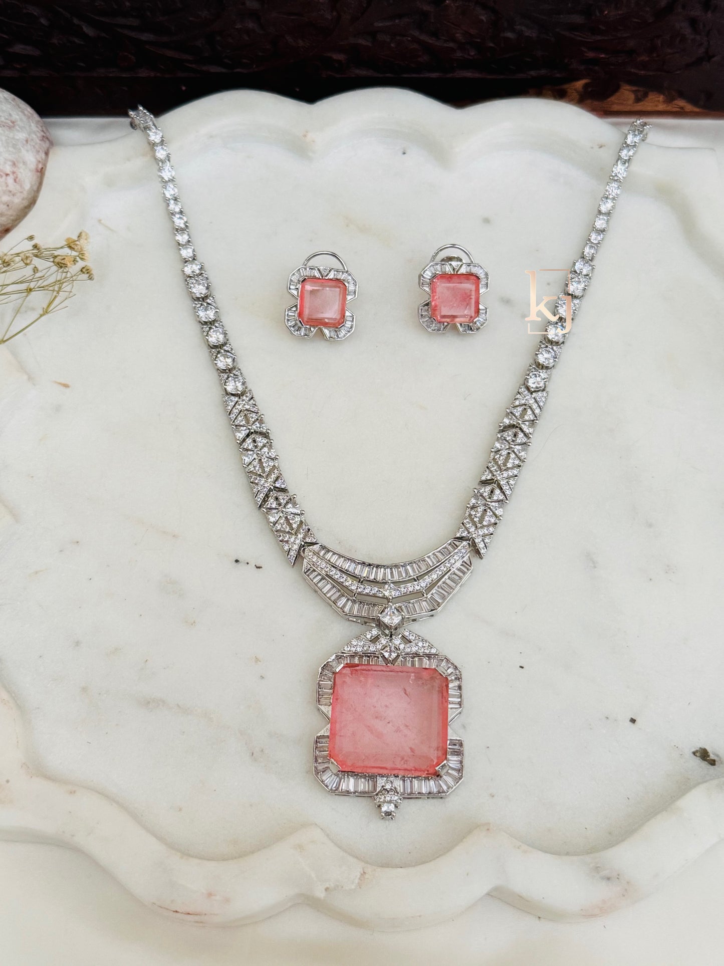 Wren pendant set