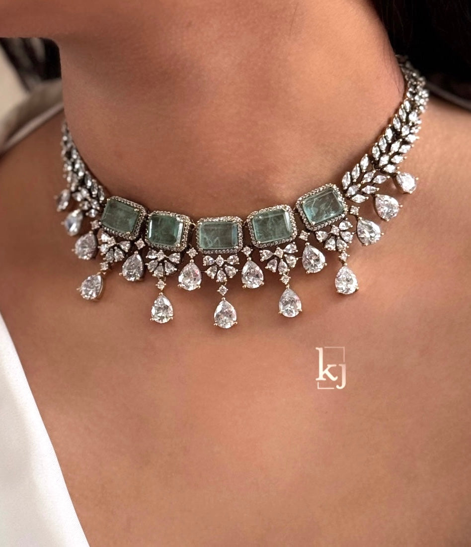 Zion necklace set