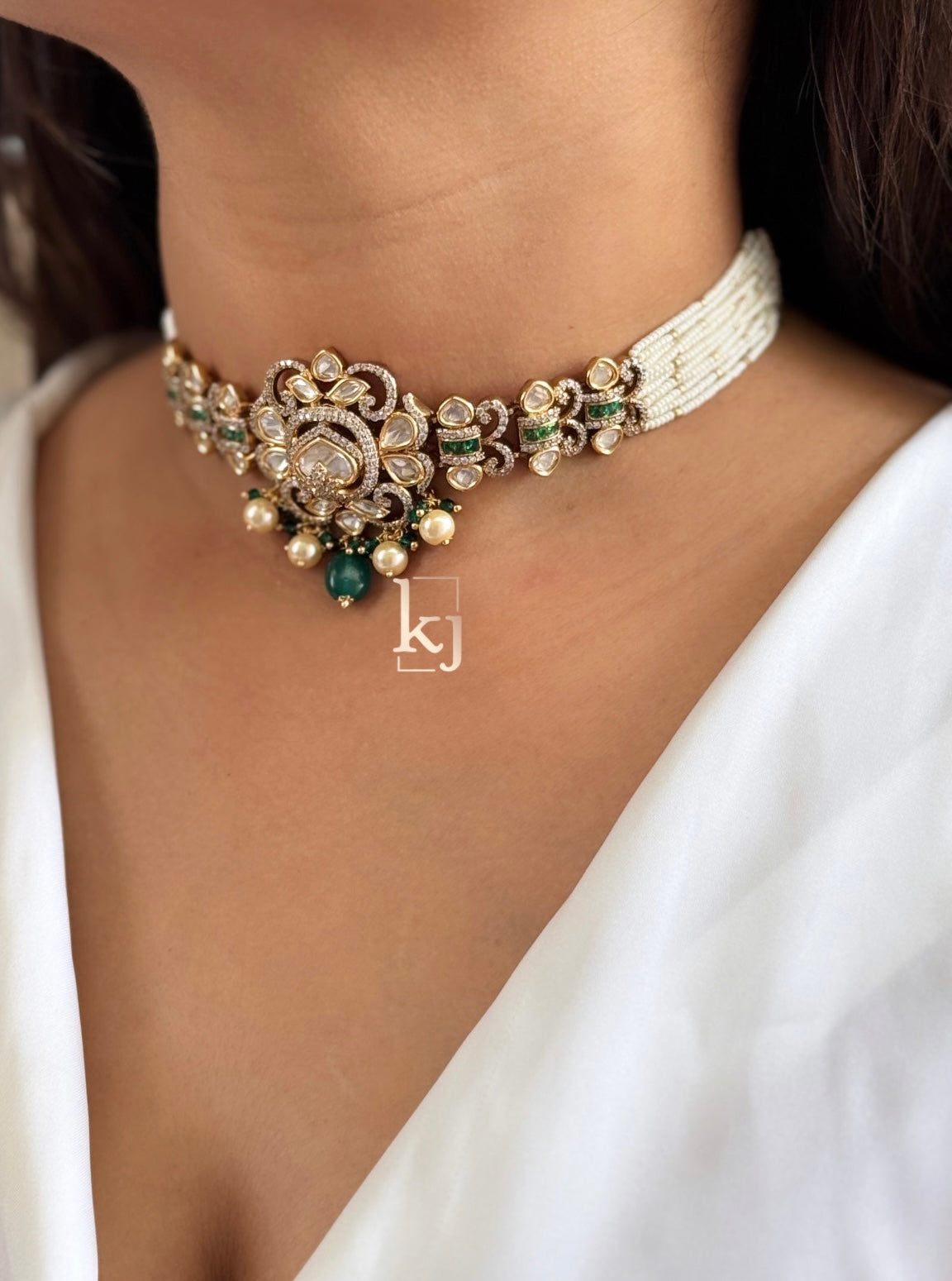 Kiaa choker set