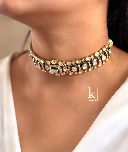 Giona choker set