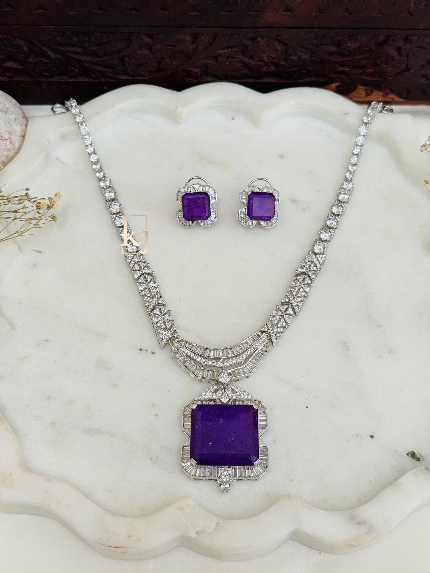 Wren pendant set