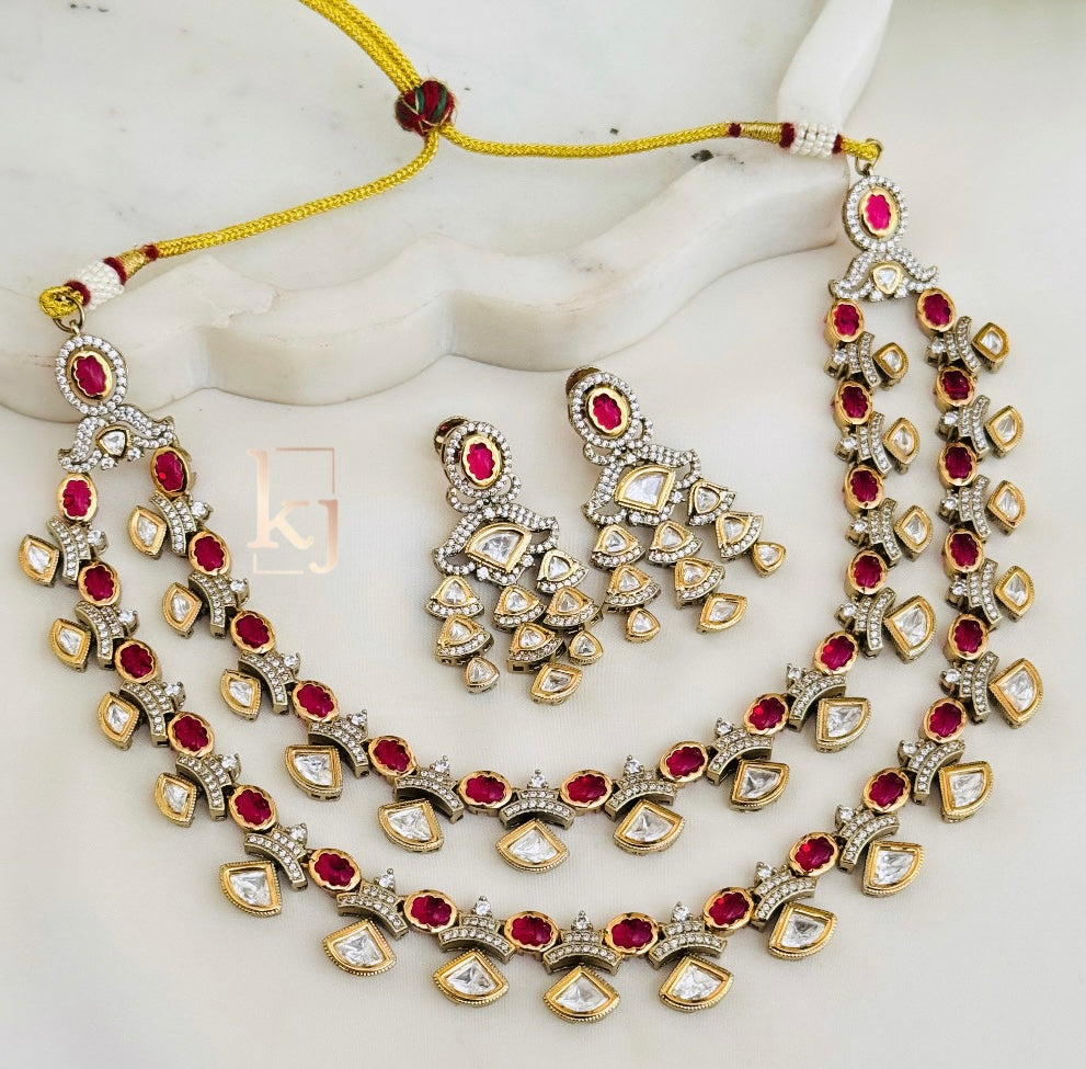 Venzi necklace set