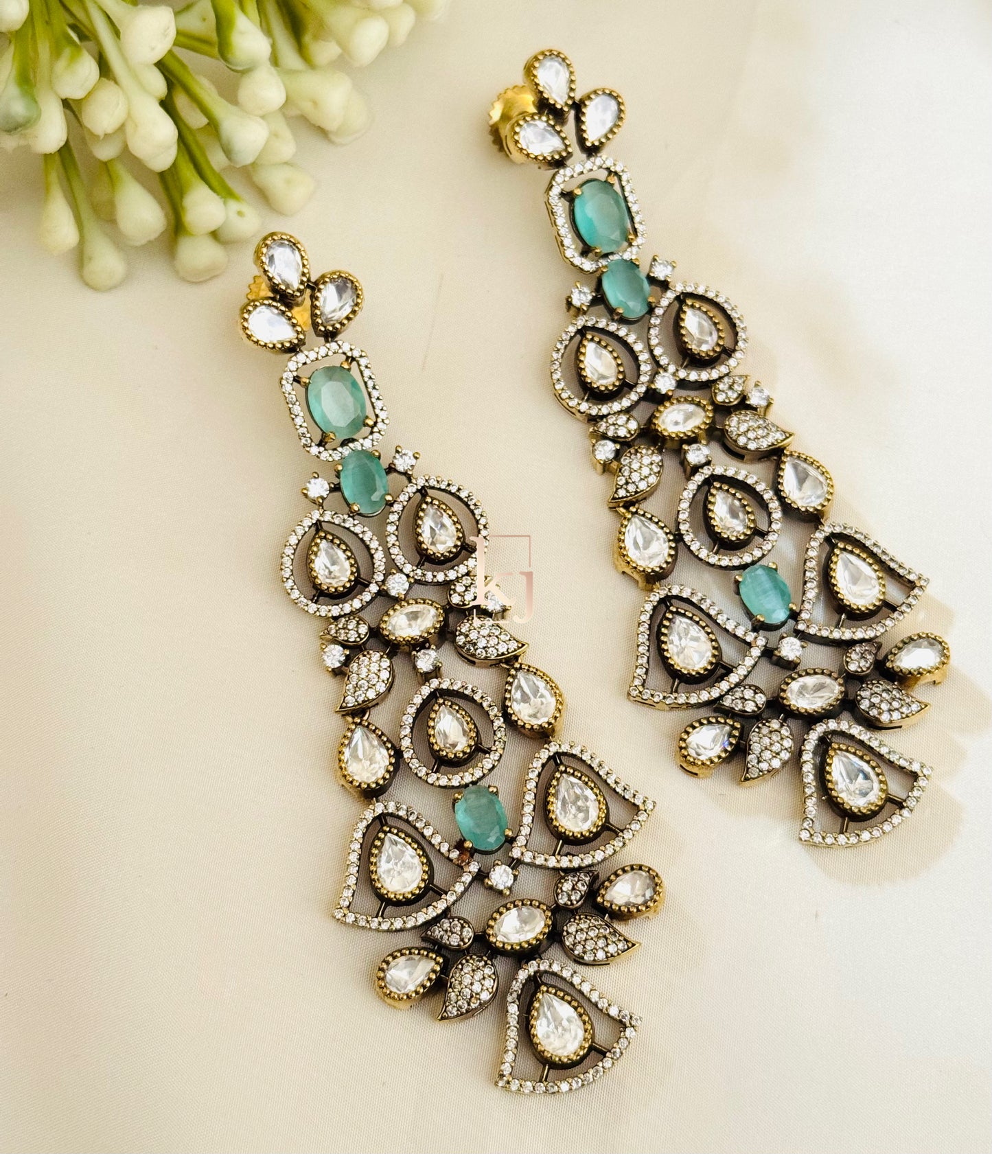 Kezi necklace set