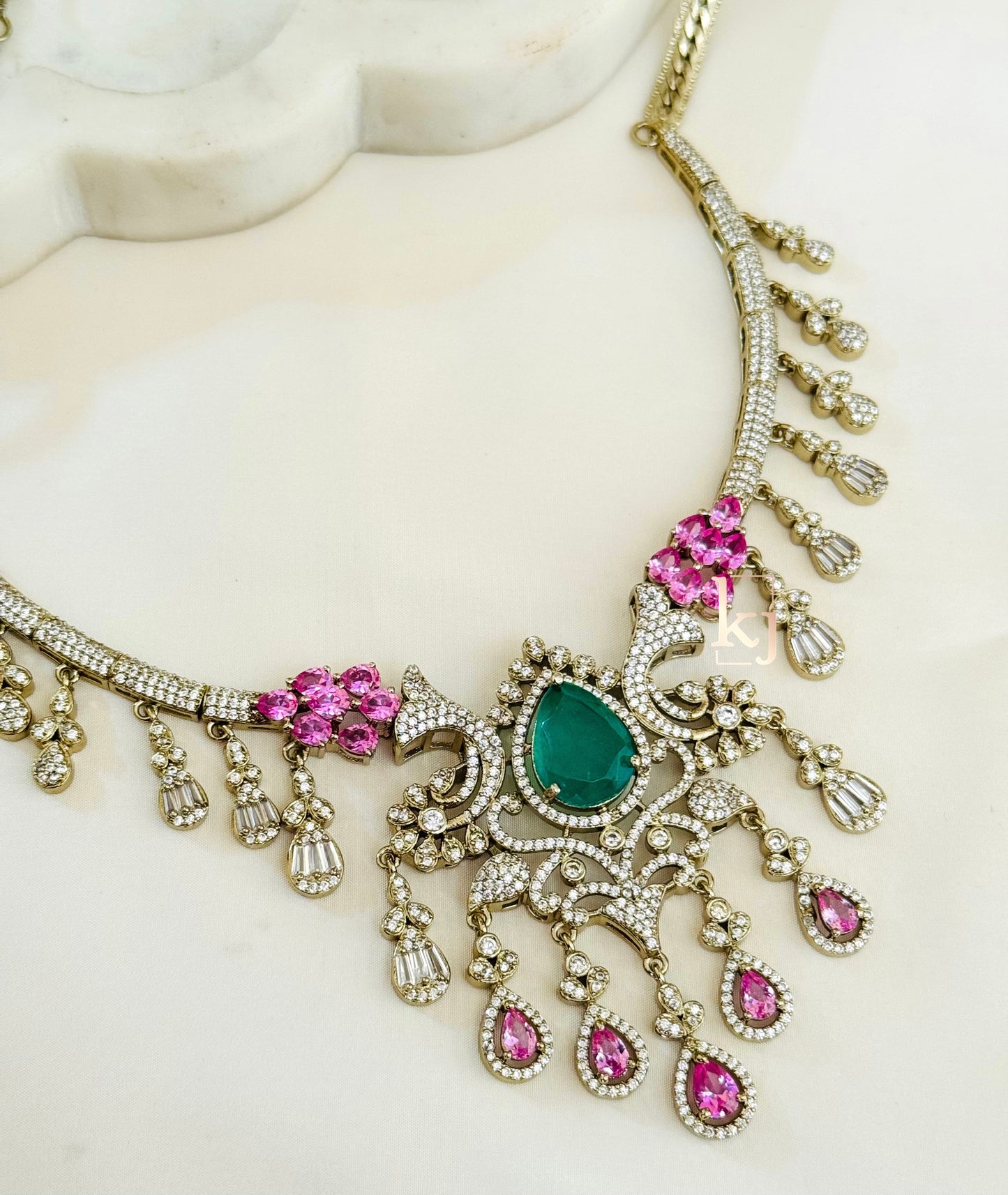 Sirisha necklace set