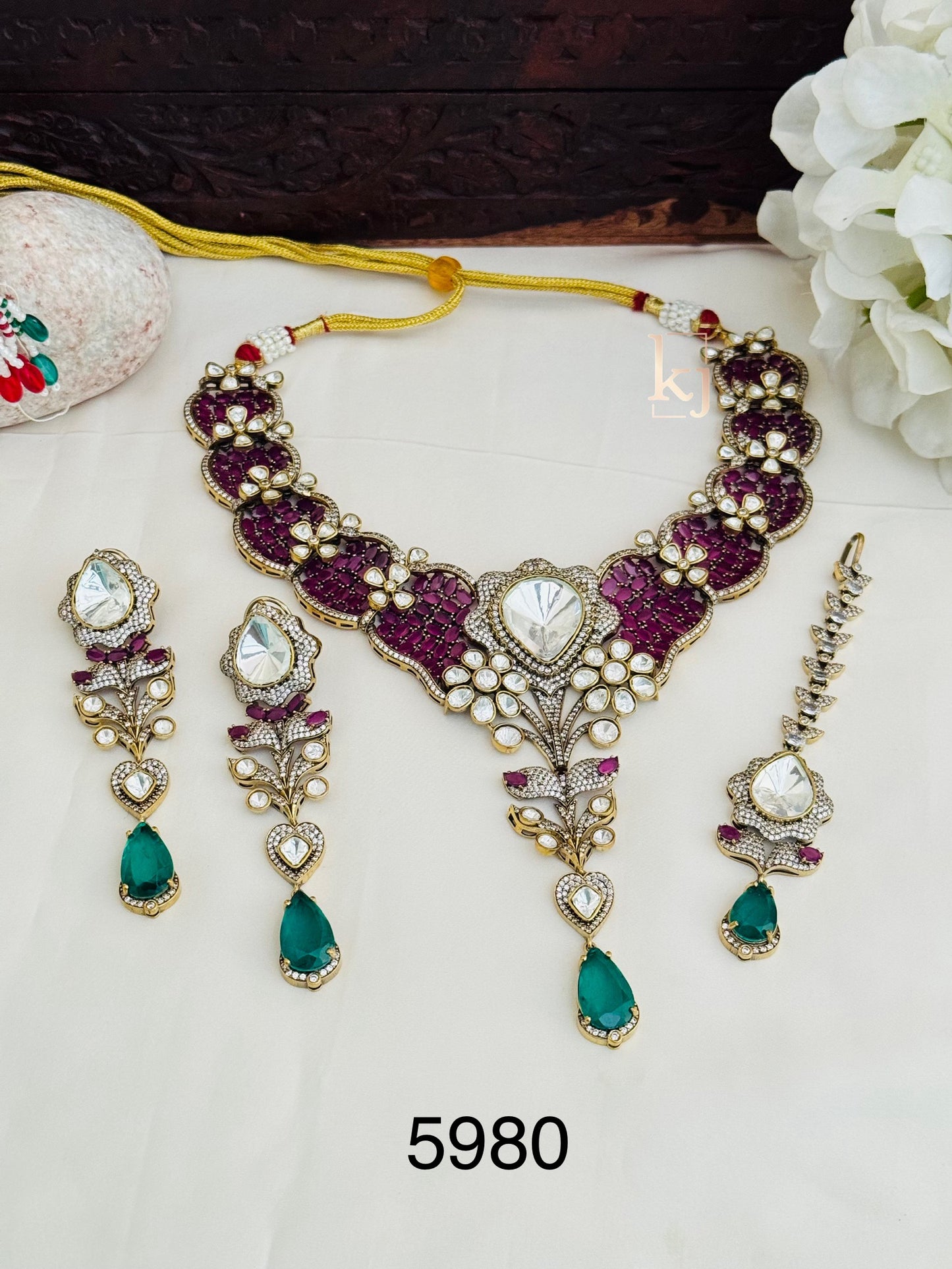 Inika necklace set