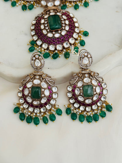 Boraze necklace set