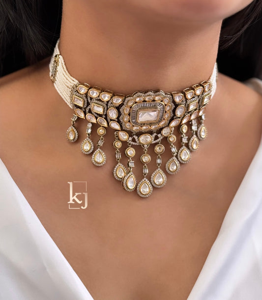 Avis Choker set