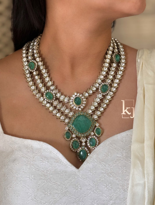 Noemi Necklace set