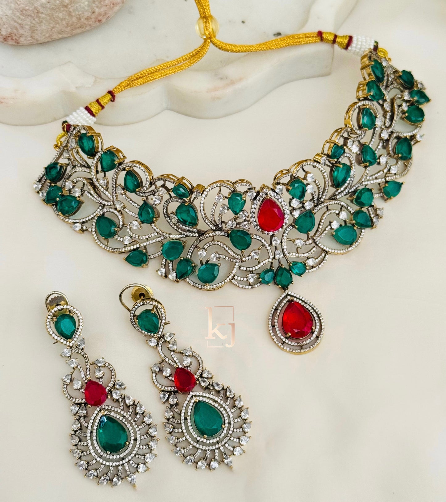 Jenni choker set