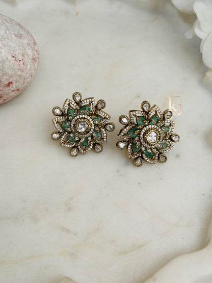 Atiksha earrings set