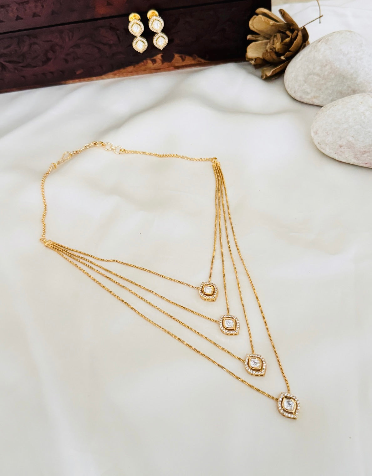 Alba Elegant Necklace set