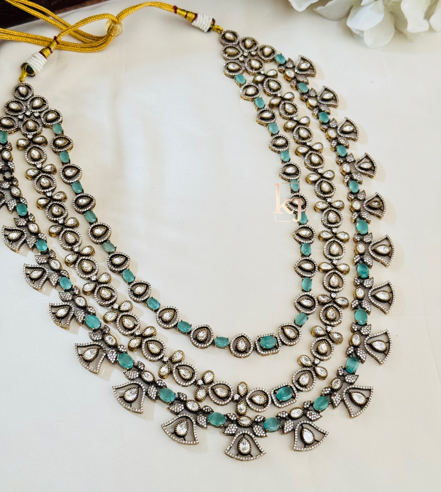 Kezi necklace set