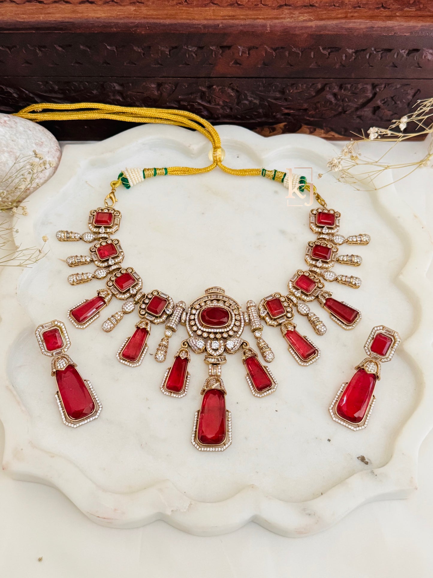 Silvie choker set