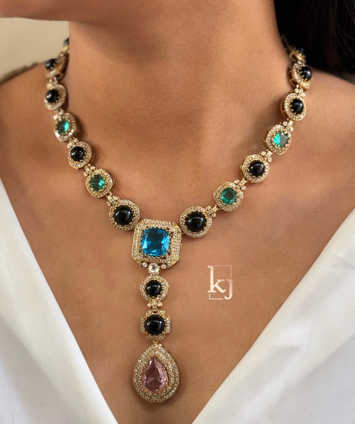 Milicent pendant set