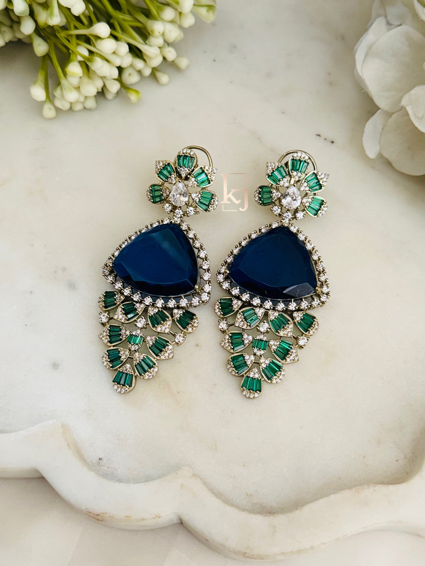 Ozina earrings set