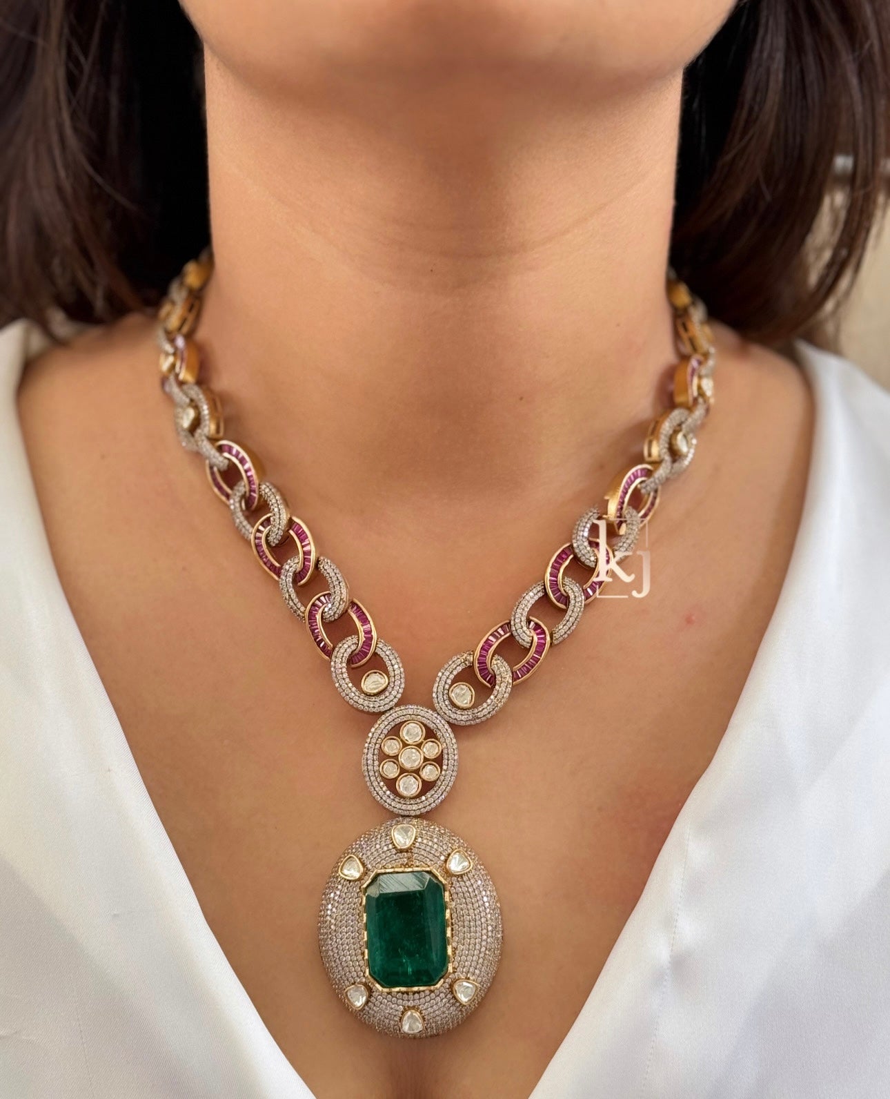 Raha pendent set