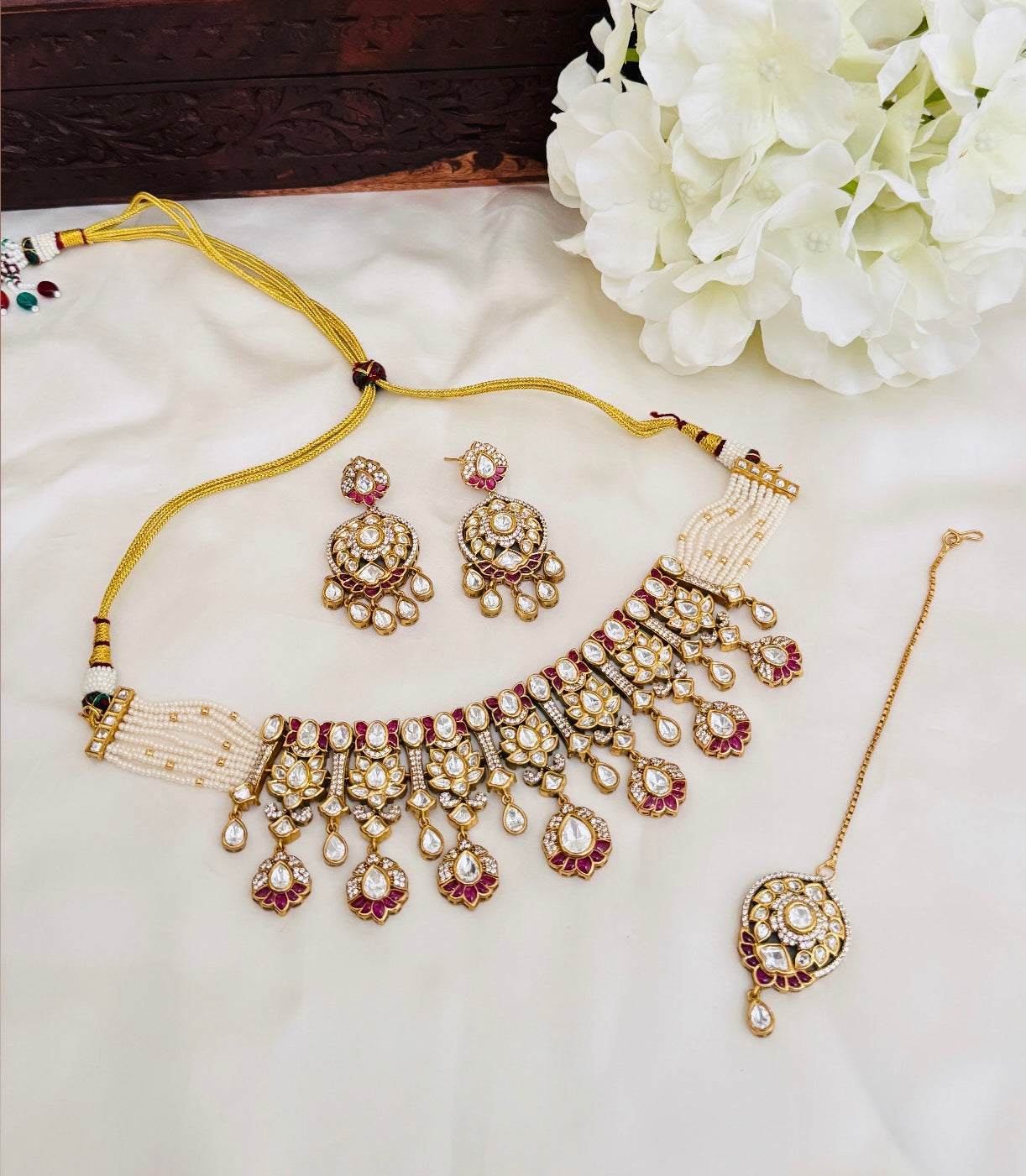 Raven Choker set