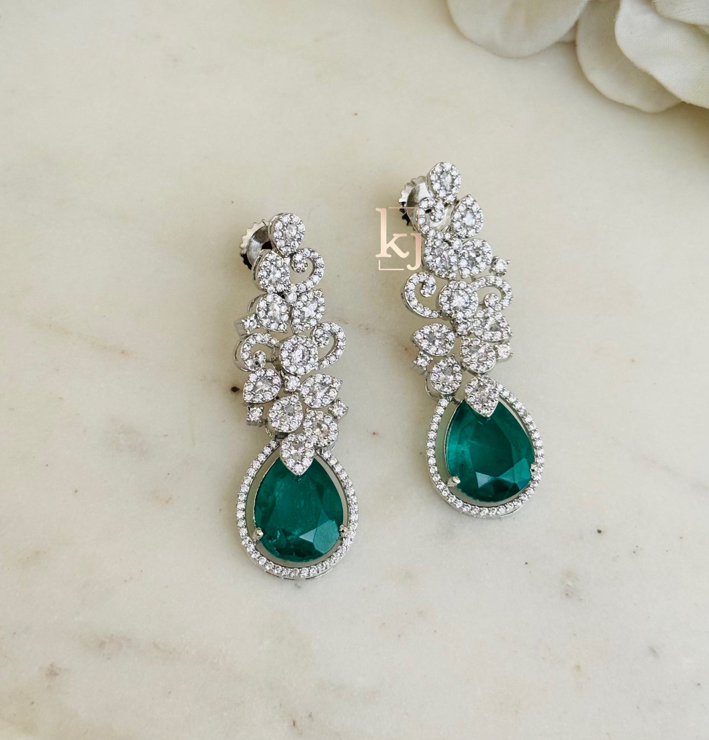 Yumi earrings set