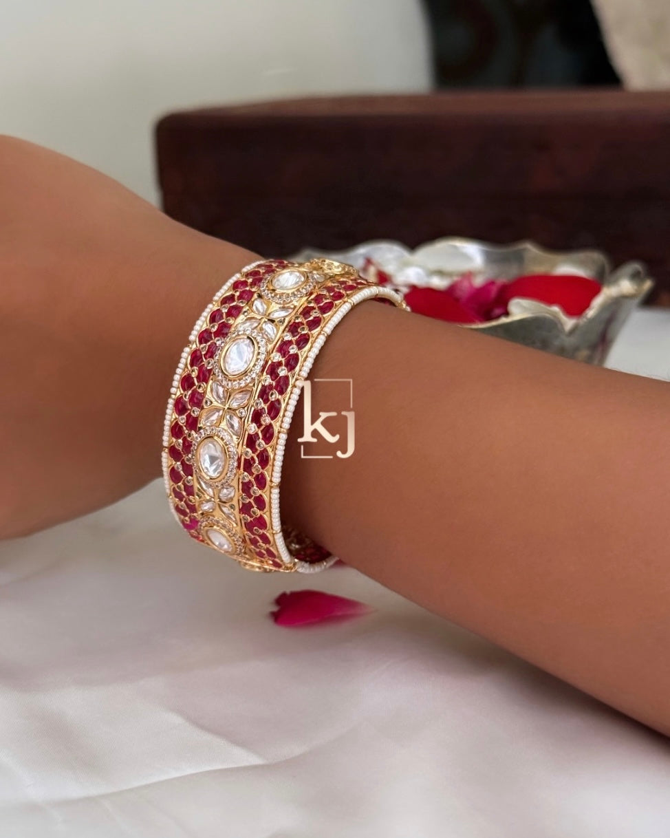 Salem Bangles