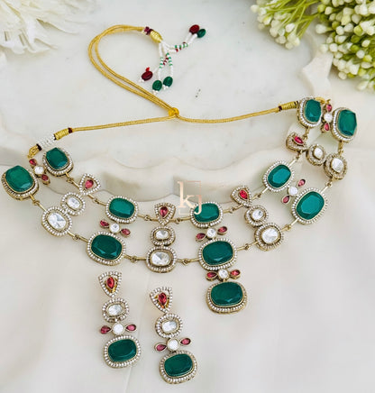 Mira necklace set