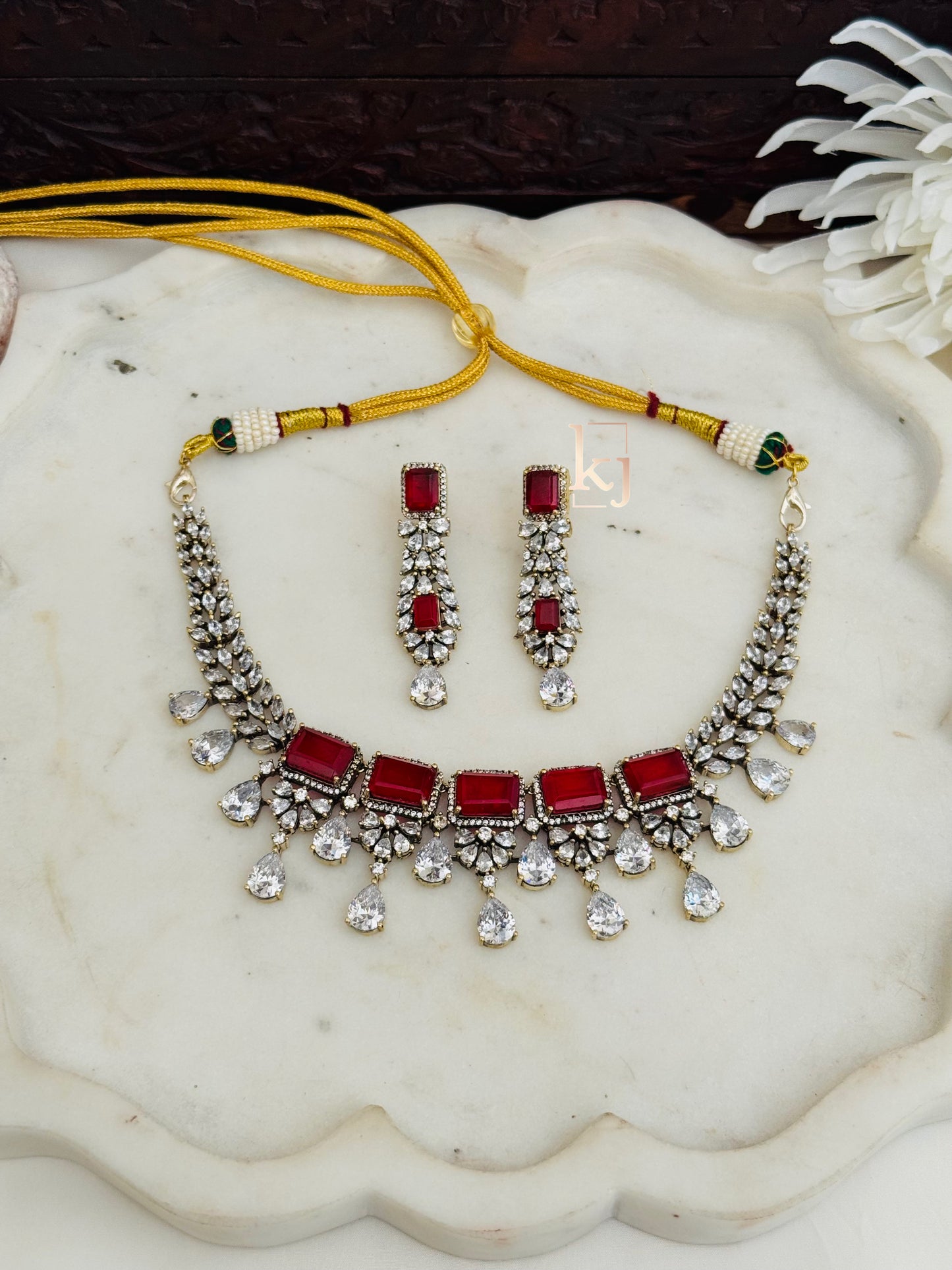 Zion necklace set