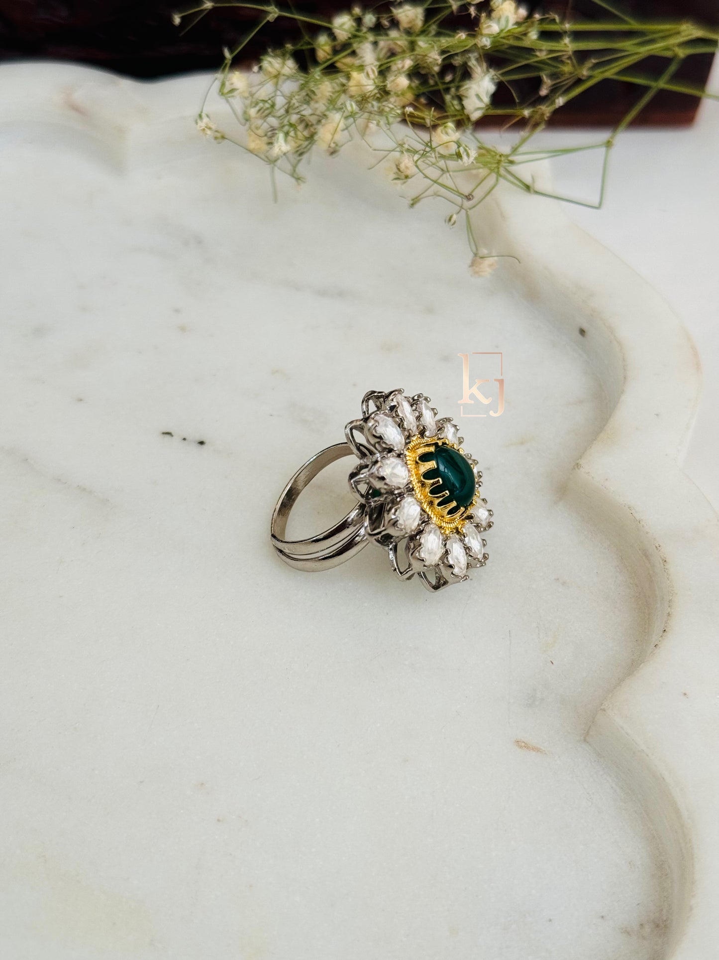 Diva ring
