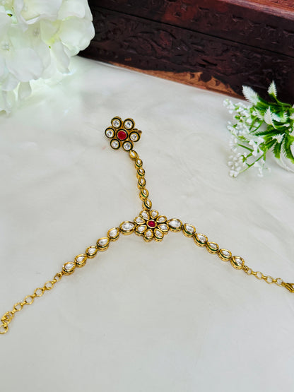 Huma hathphool bangle