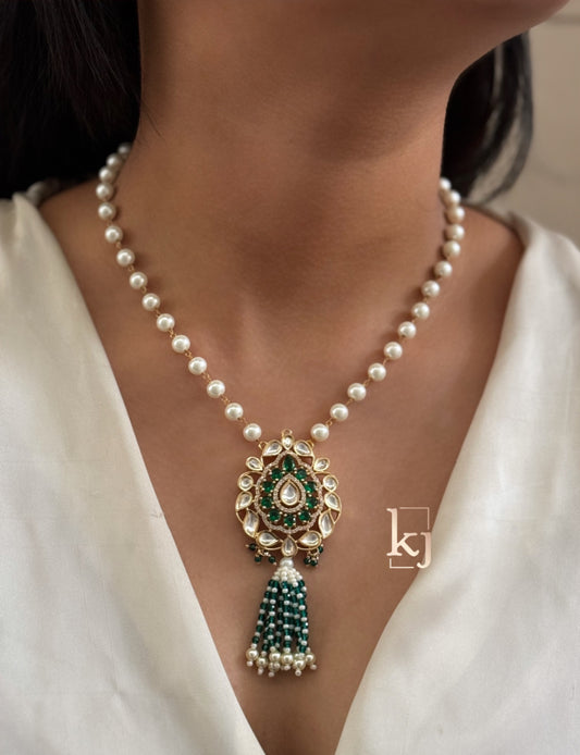 Leonora pendant set