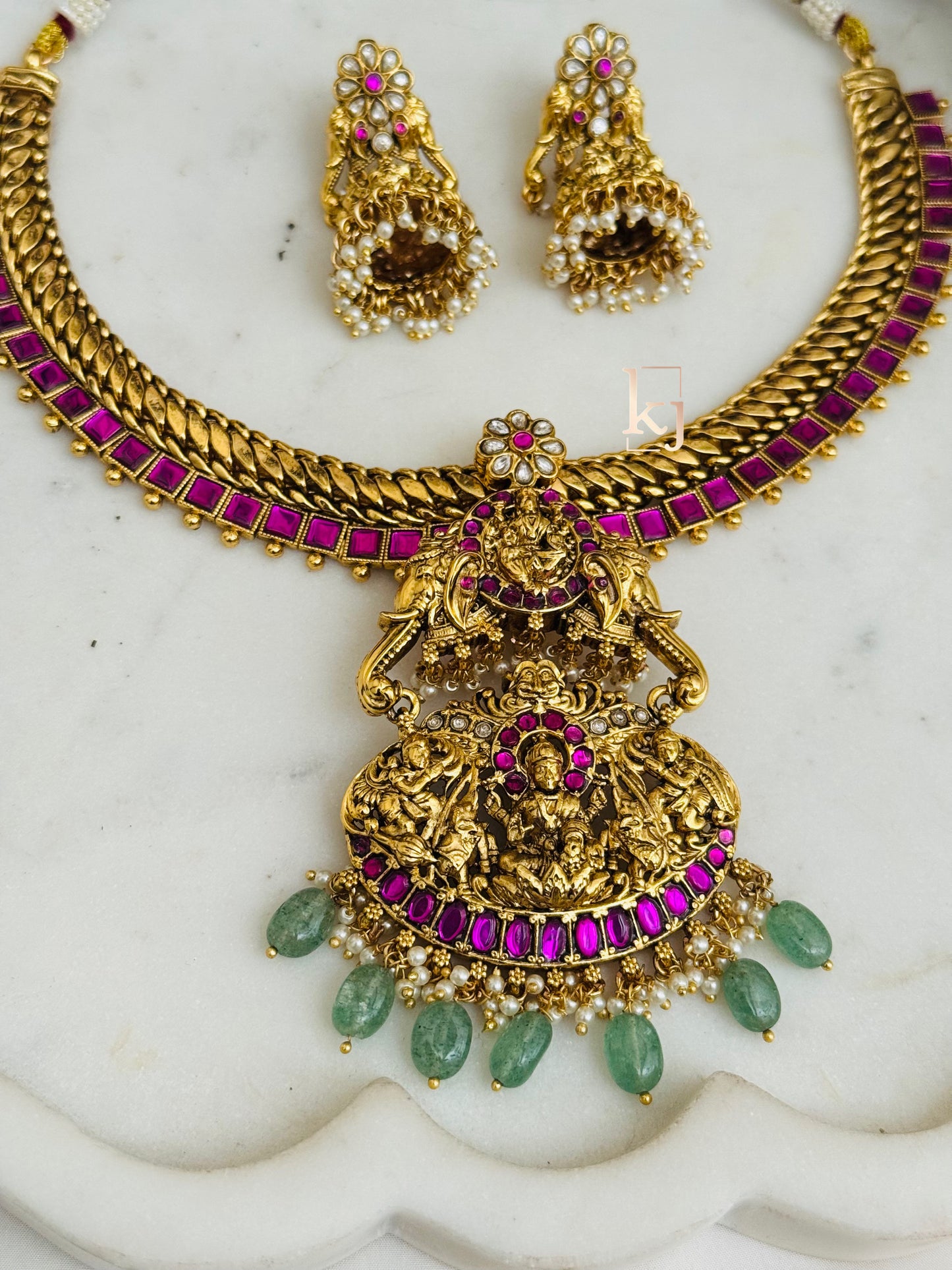 Madhira necklace set